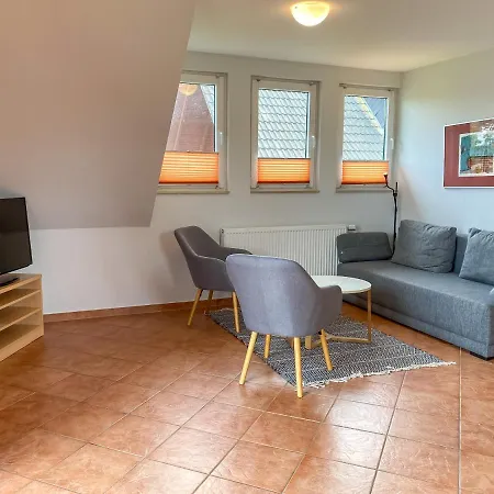 Gruppenhaus Wiesengefluester - Familienfreundlich, Strandnah Und Mit Garten * Röbel